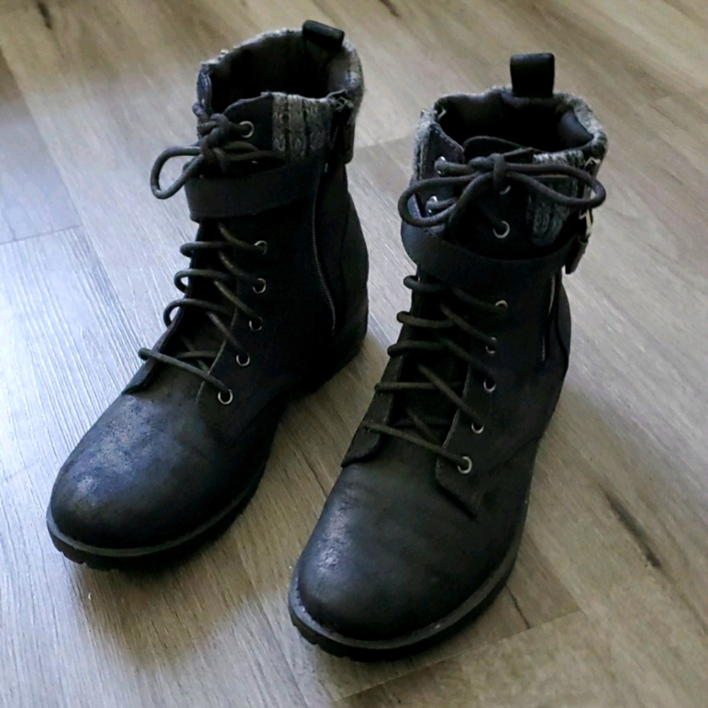 Skechers combat boots